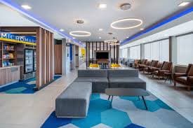 Hotels & Resorts